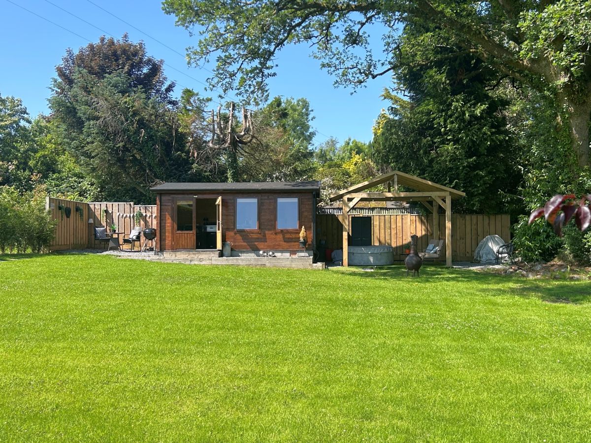 The Cabin at Gerynant, listing photograph 12