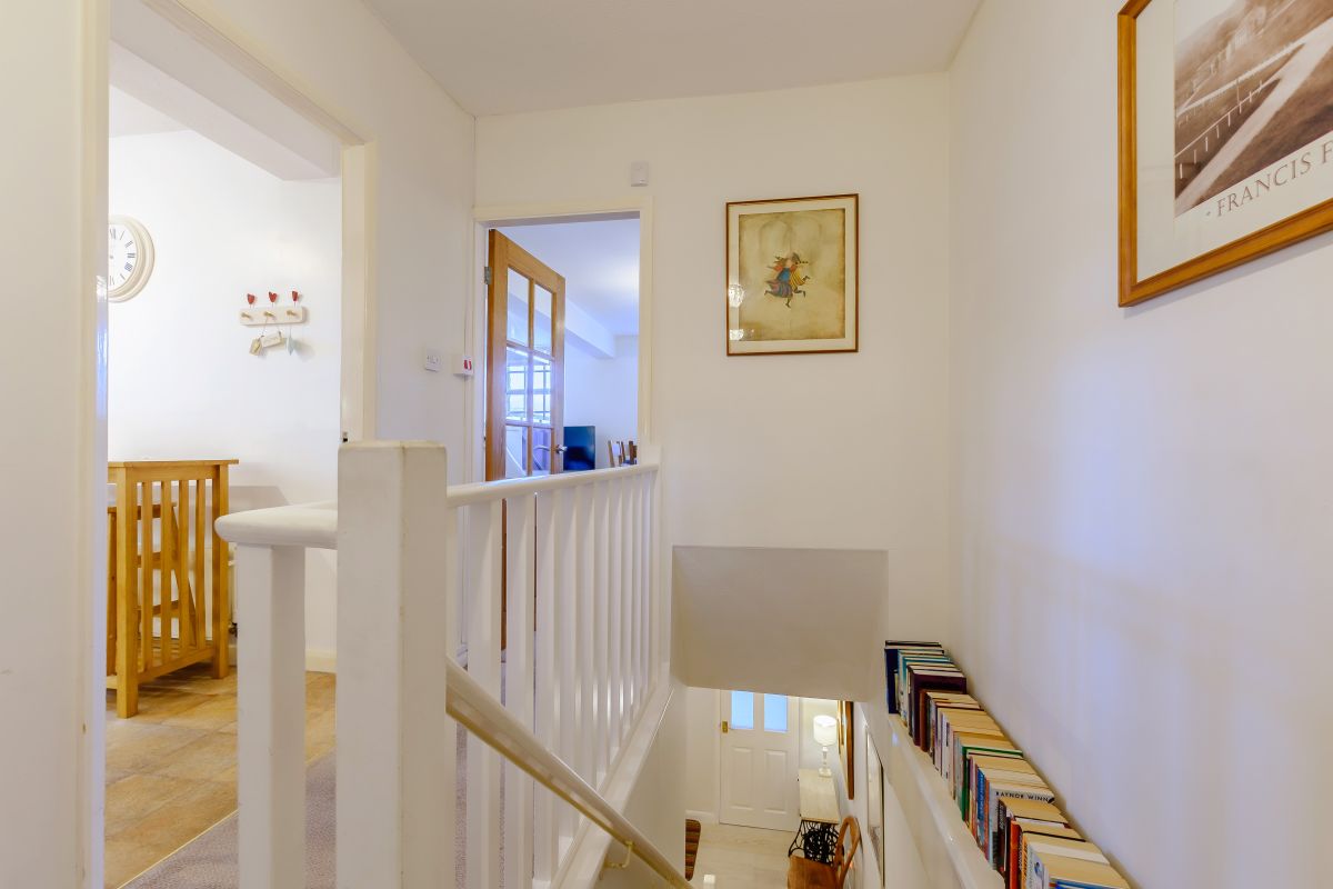 Chapel End, listing photograph 10