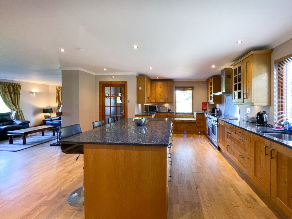 Oakwoods House, listing photograph 6