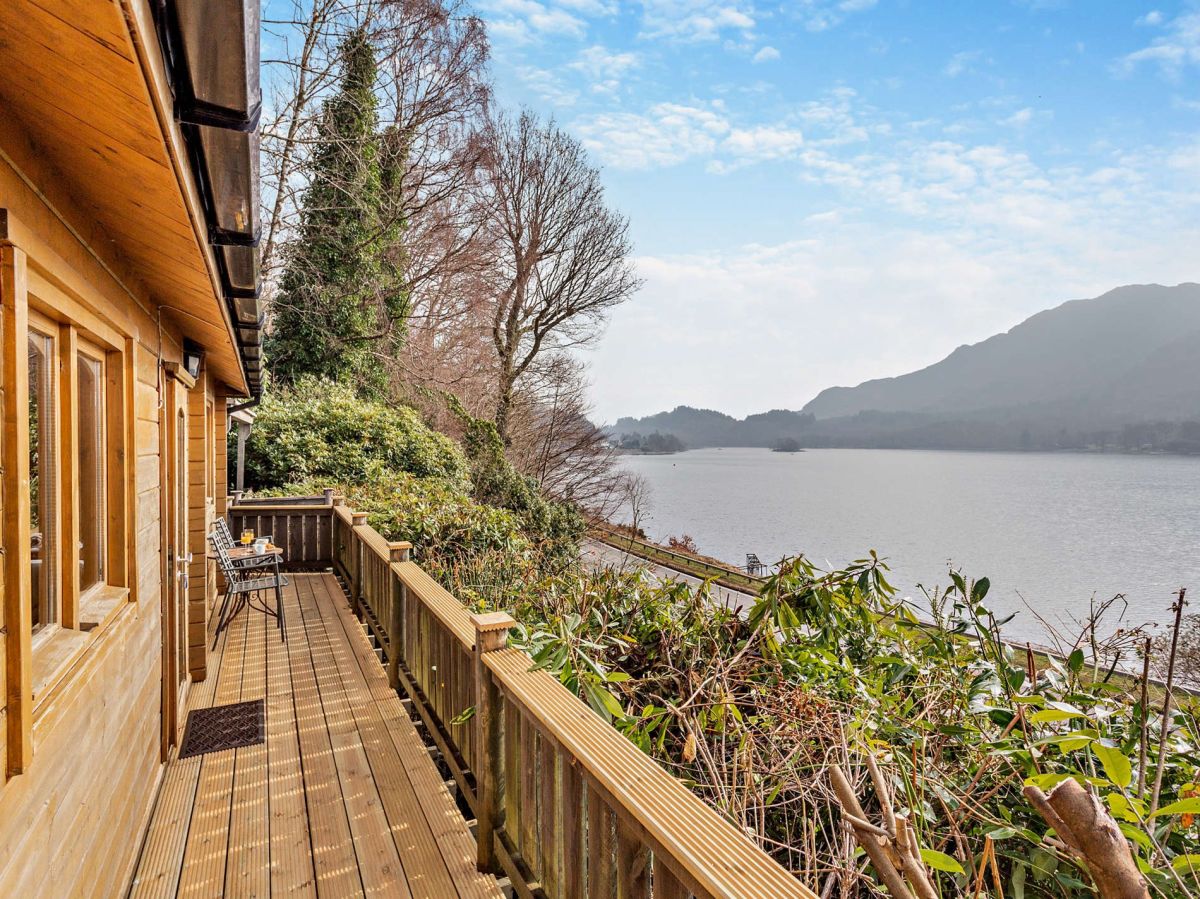 Loch Earn Milestone Cabin