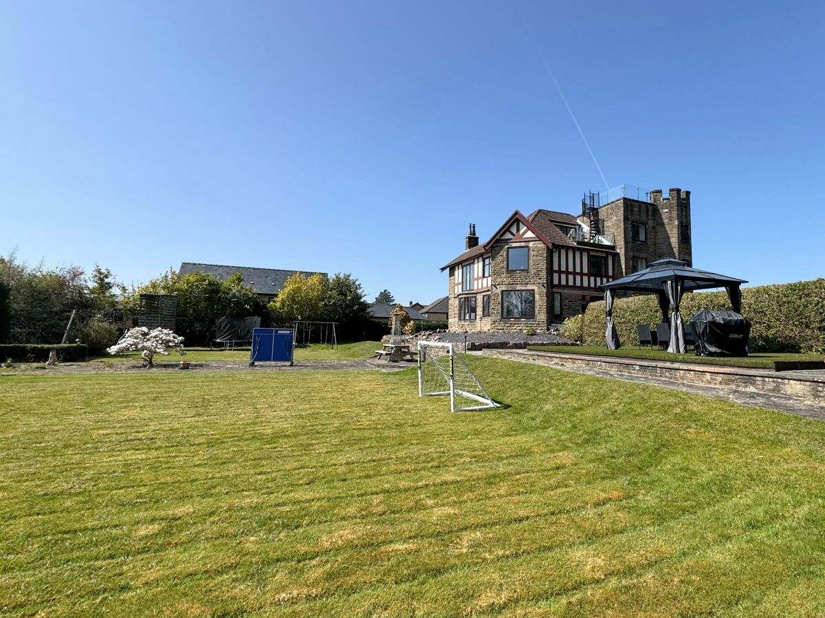 Castle Manor, listing photograph 6