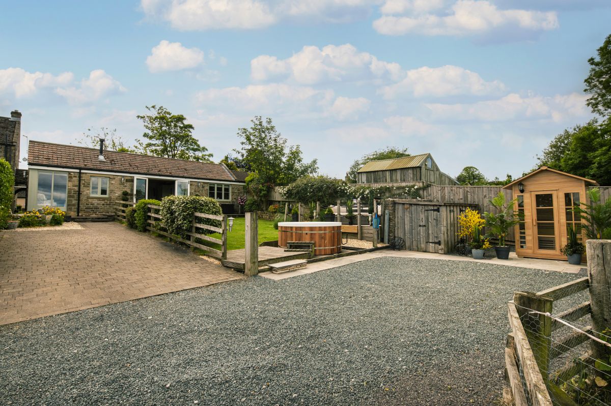 Hare Cottage, listing photograph 3