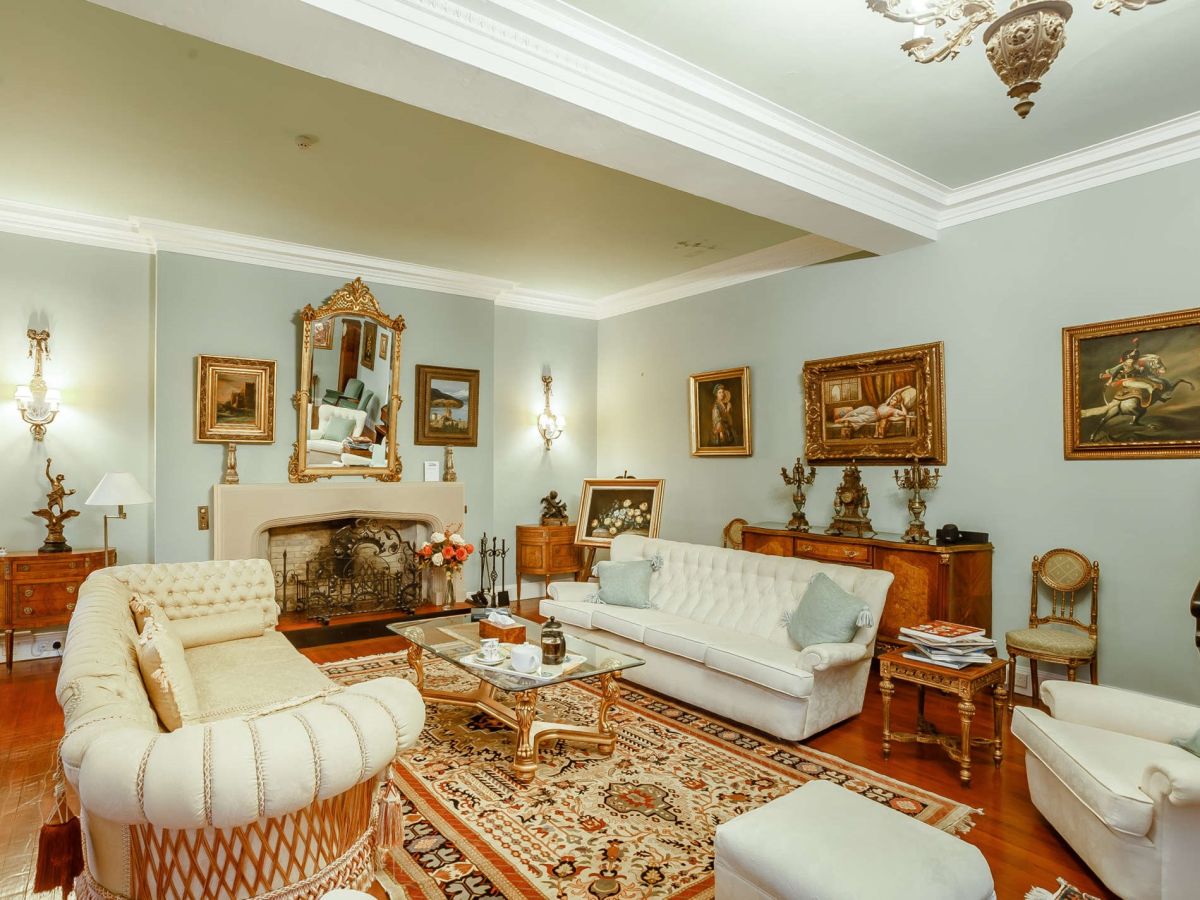 Grand Victorian Mansion, listing photograph 9