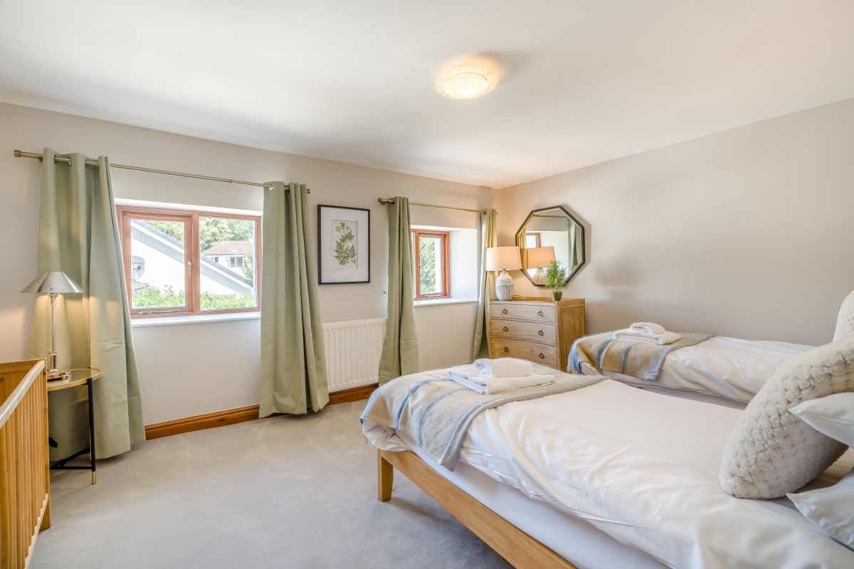 Oaks Farm Cottage, listing photograph 12