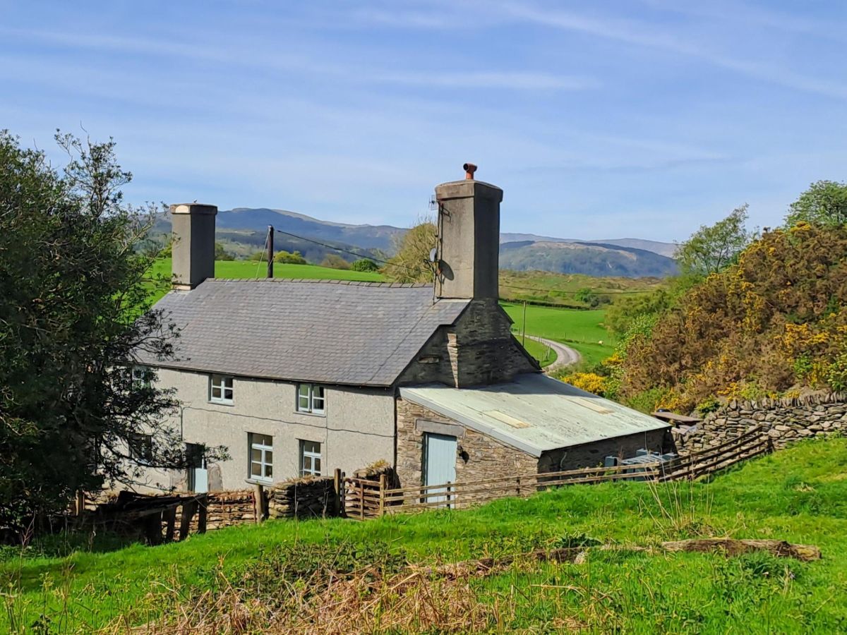 Medieval Farmhouse, listing photograph 11