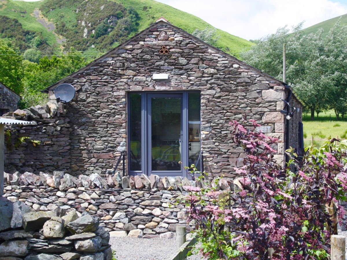 Shepherd Hut At High House, listing photograph 2