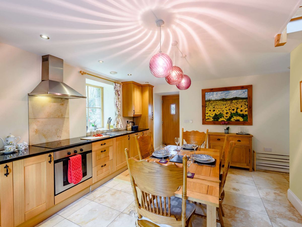 Buzzards View, listing photograph 12