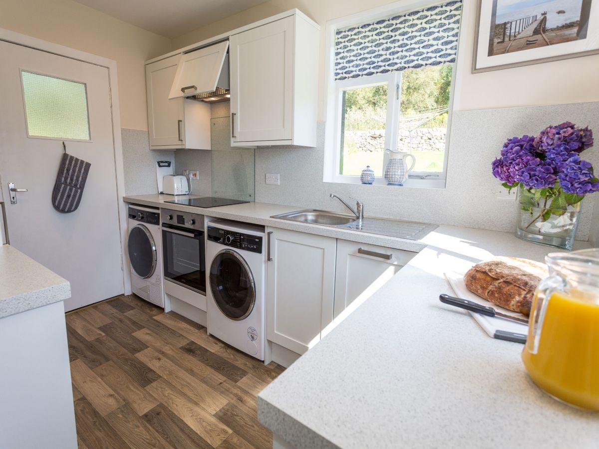 Machrie Farm Cottage, listing photograph 11