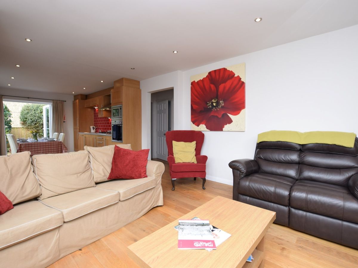 Pine Croft, listing photograph 4