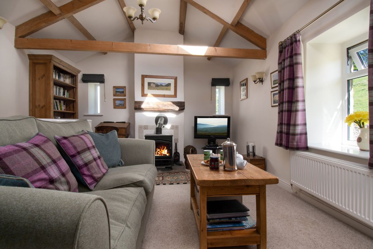 Throstle Nest Barn, listing photograph 2