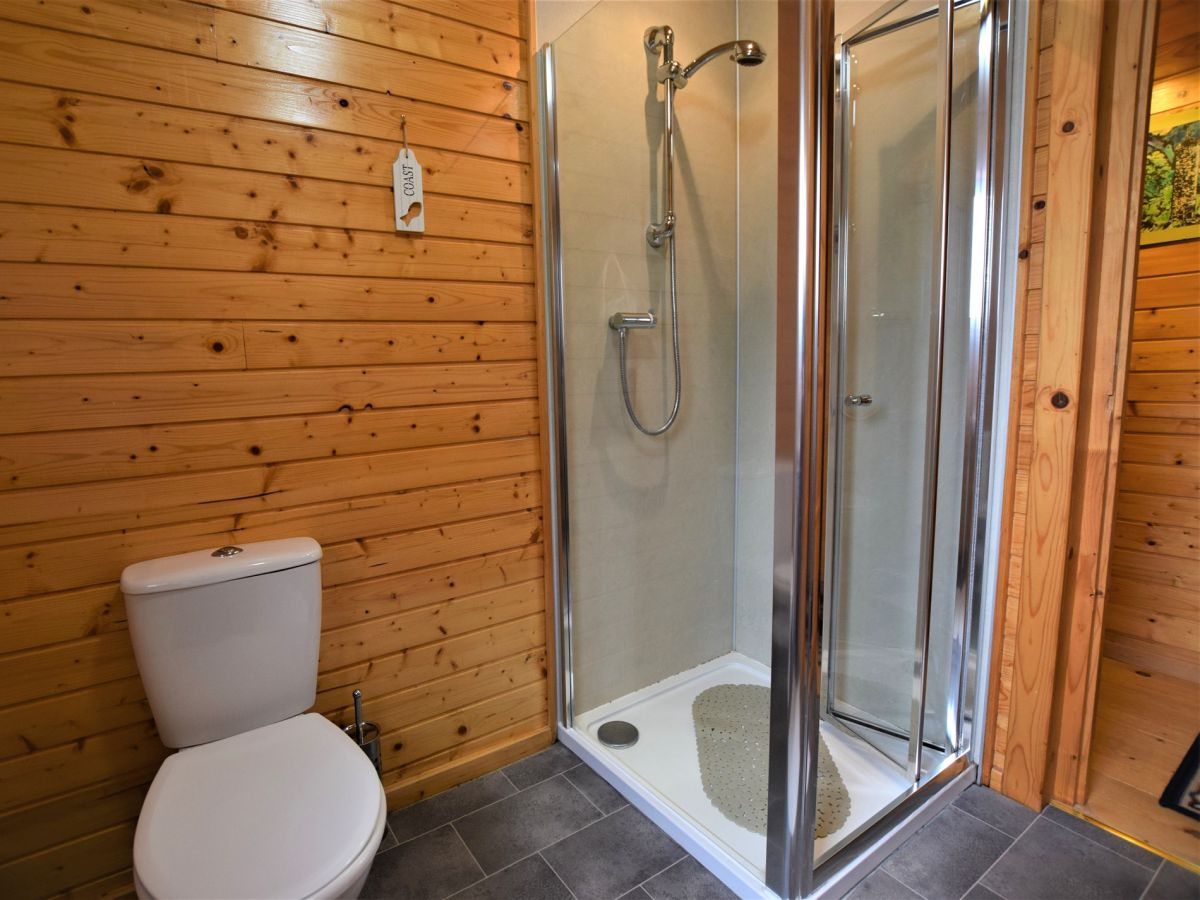 The Cabin, listing photograph 5