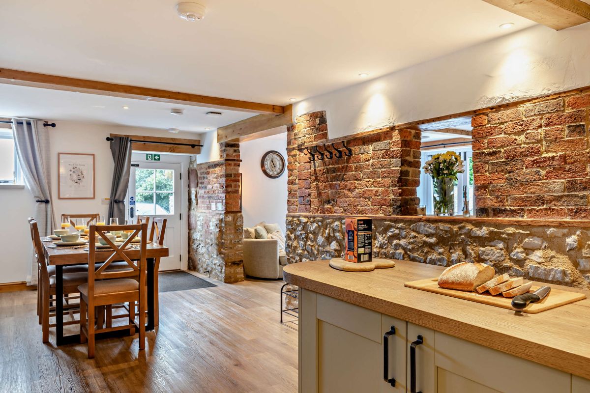 Hideaway at Heathcote, listing photograph 12
