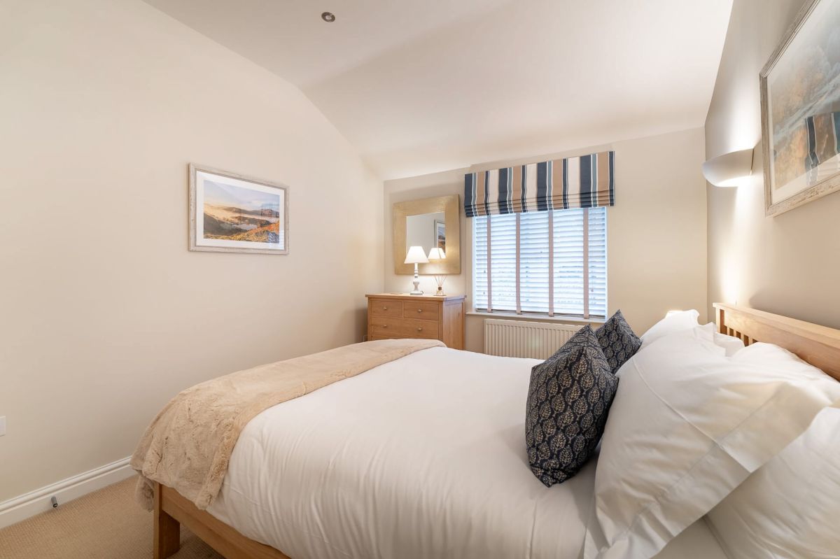 Yew Tree Cottage, listing photograph 8
