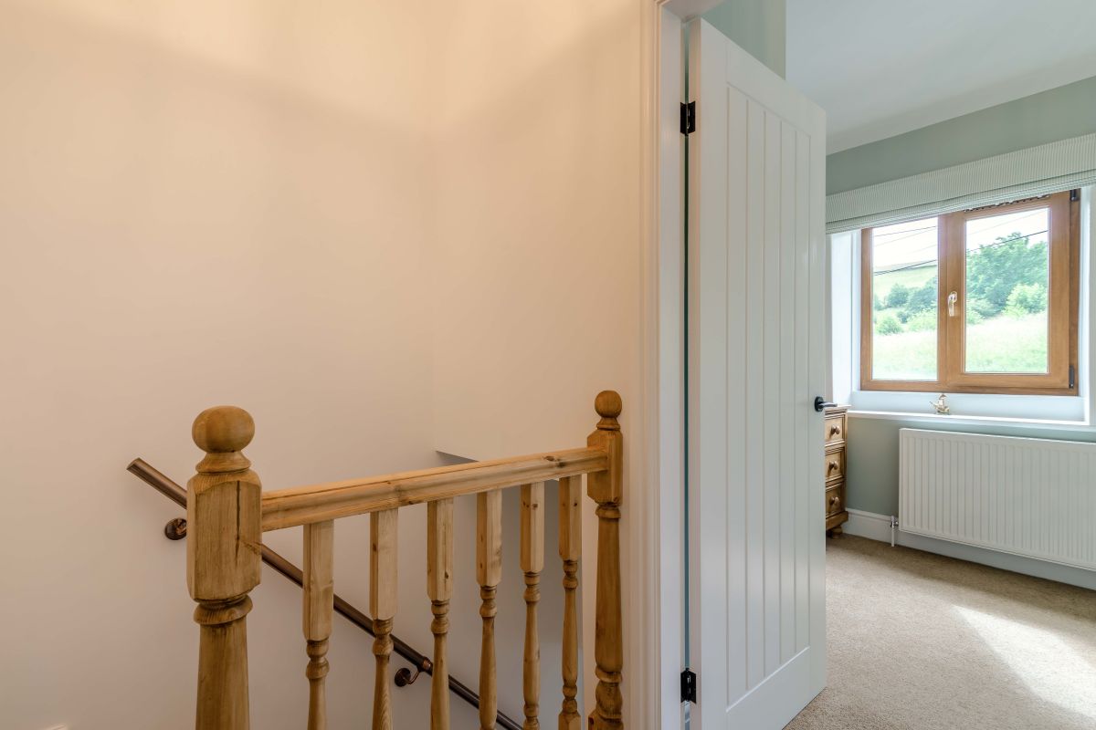 Sanctuary Cottage, listing photograph 12