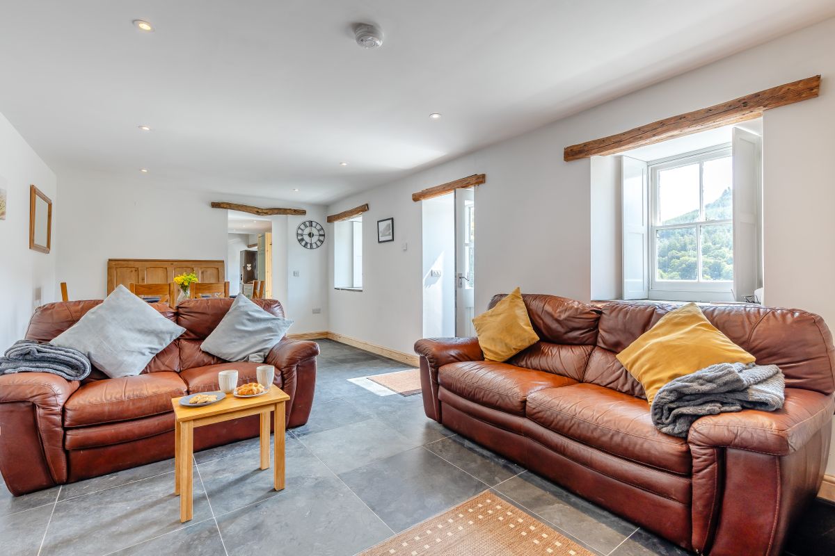 Pen Y Garreg Y Cwrt, listing photograph 11
