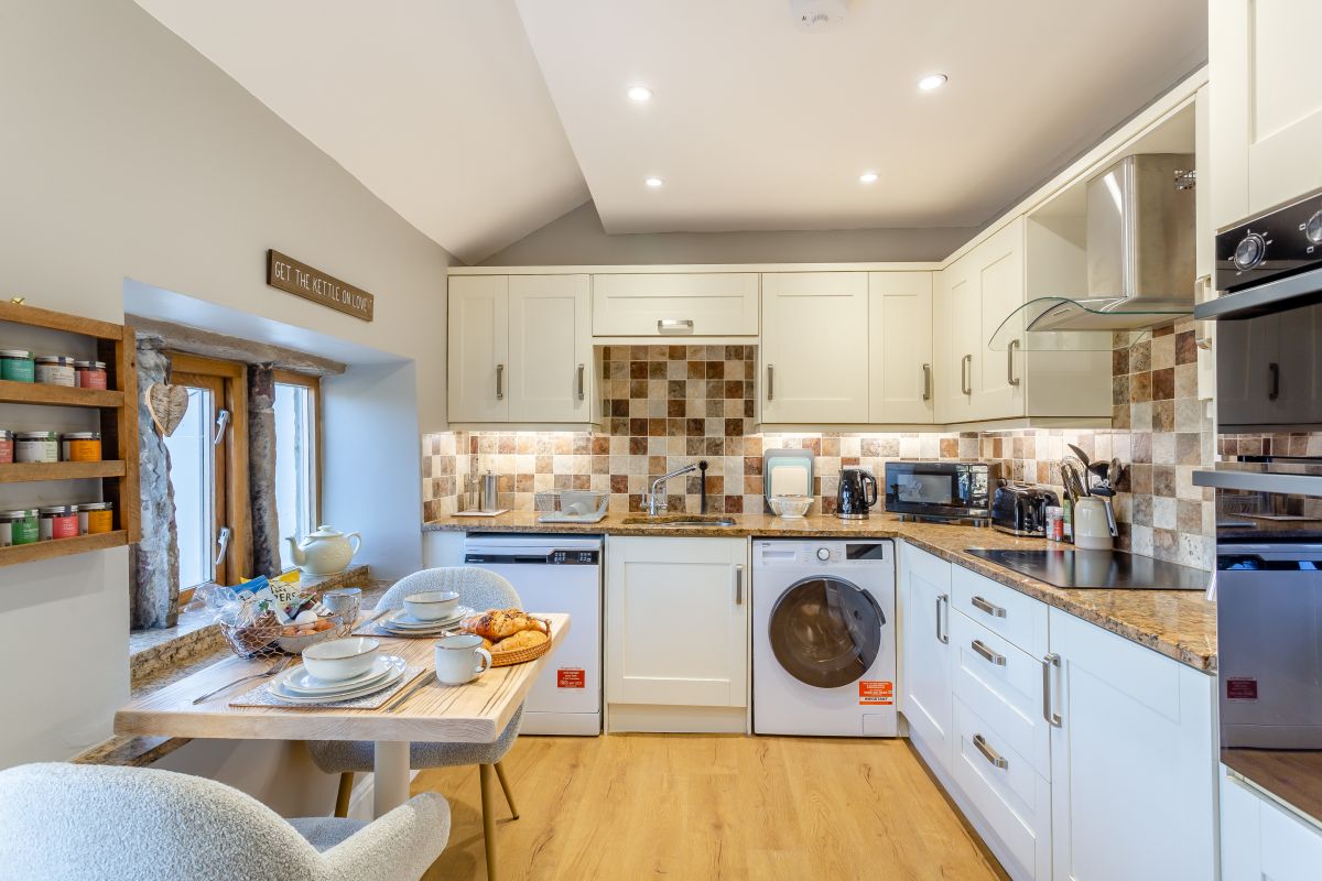Laund Cottage - Slaithwaite, listing photograph 7