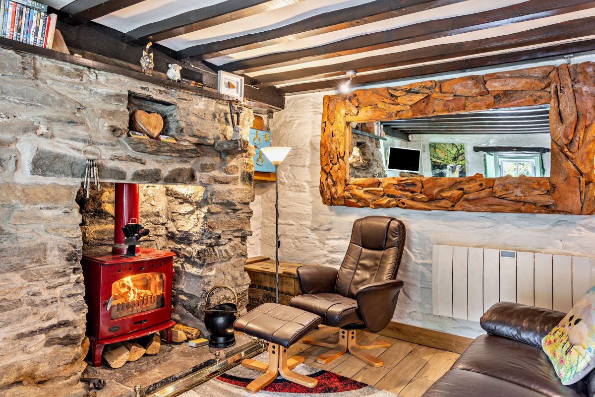 Cascades Cottage, listing photograph 12