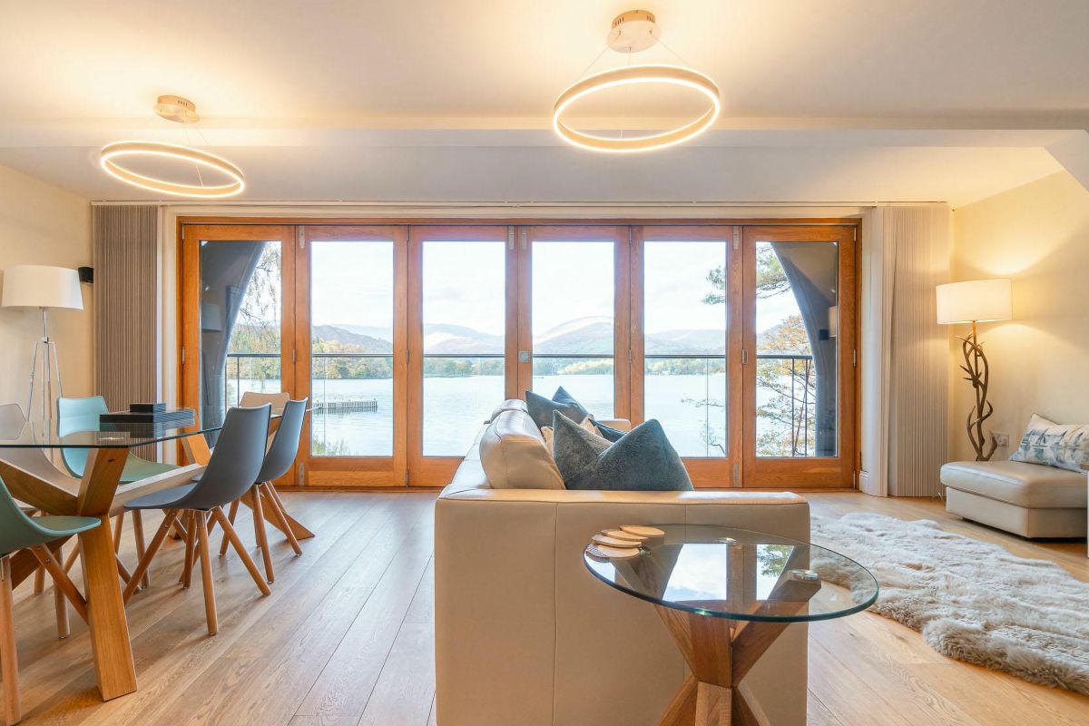 The Boat House, listing photograph 4