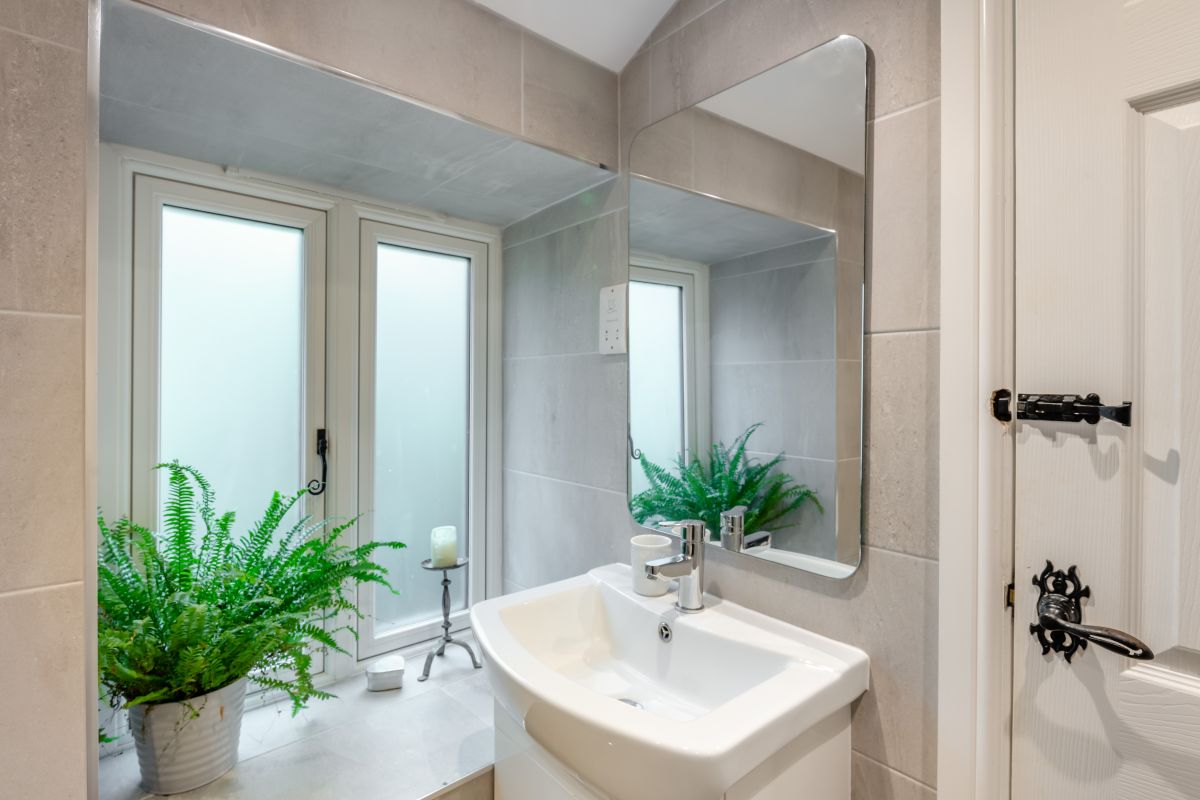 2 Ivy Terrace, listing photograph 12