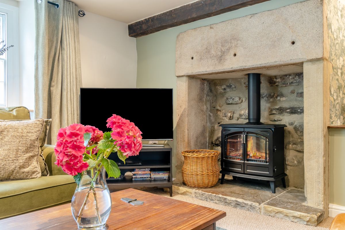 Thatch End Cottage, listing photograph 5