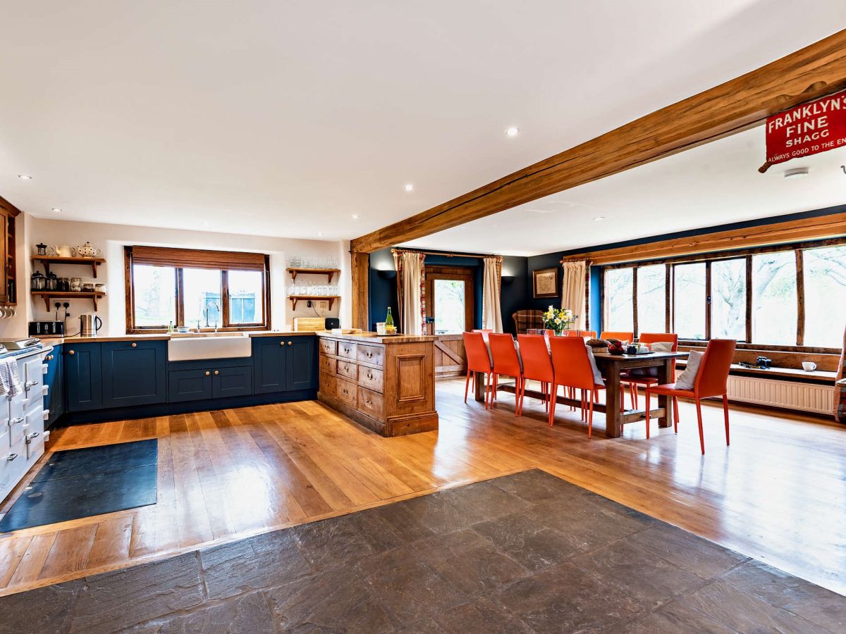 The Lake House, listing photograph 8