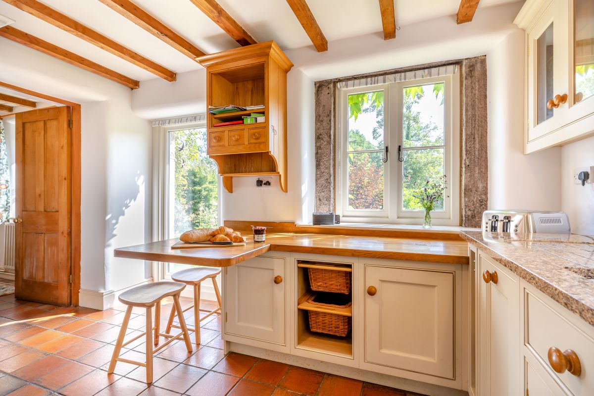 Canalside Cottage, listing photograph 11
