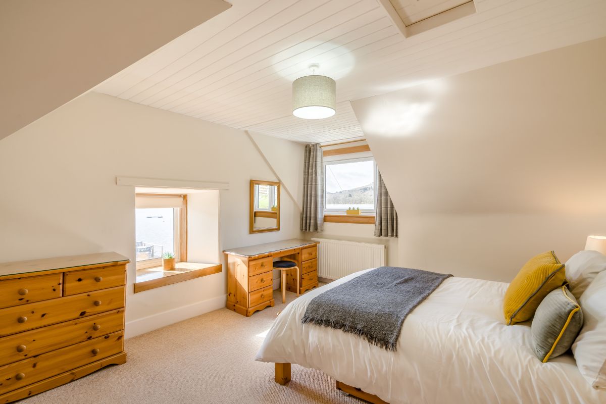 Castleview West, listing photograph 11