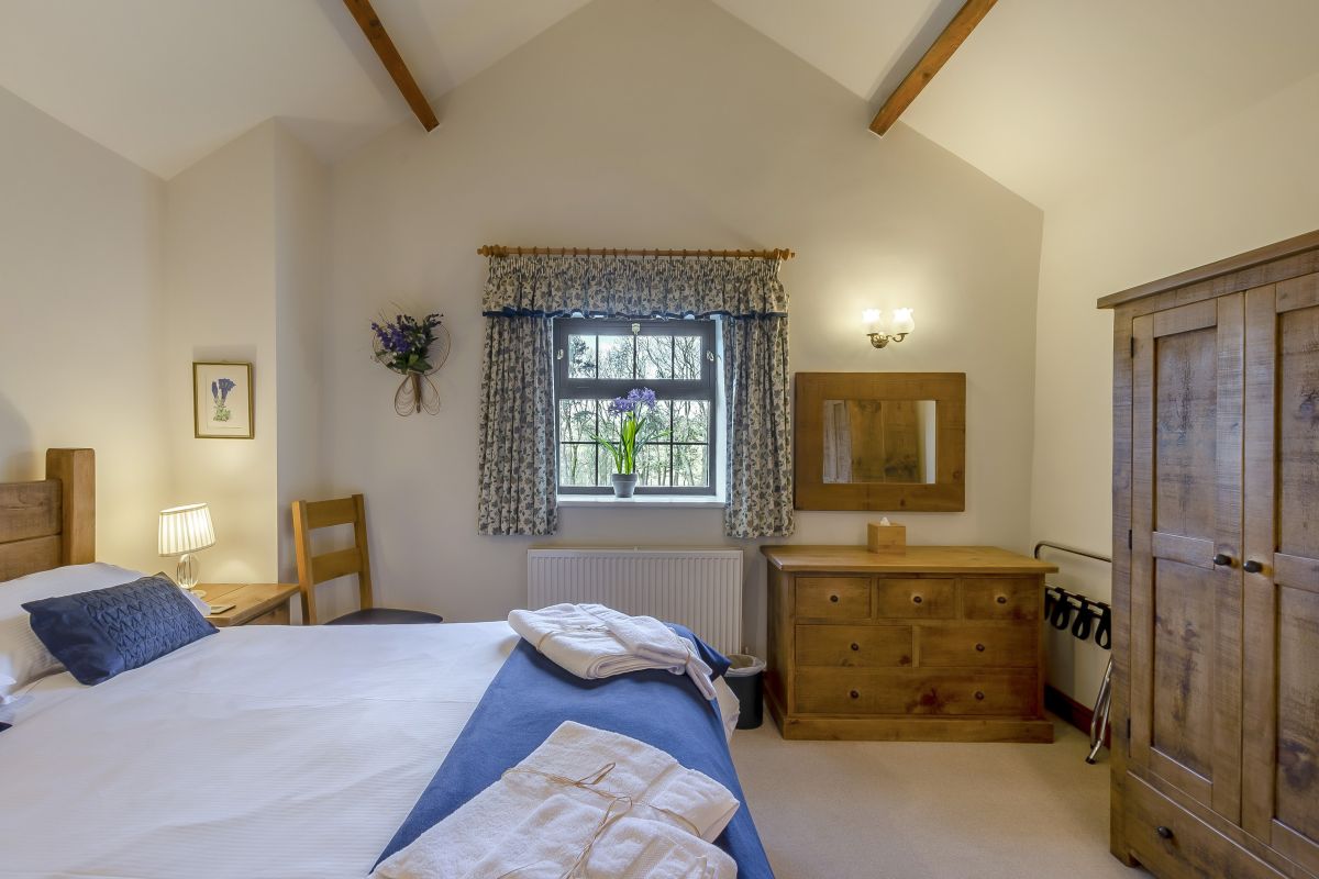 Dove Cottage near Hassop, listing photograph 9