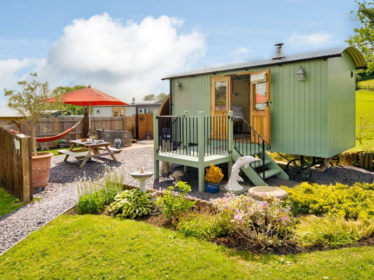 Skirrid View Shepherd Hut, listing photograph 7