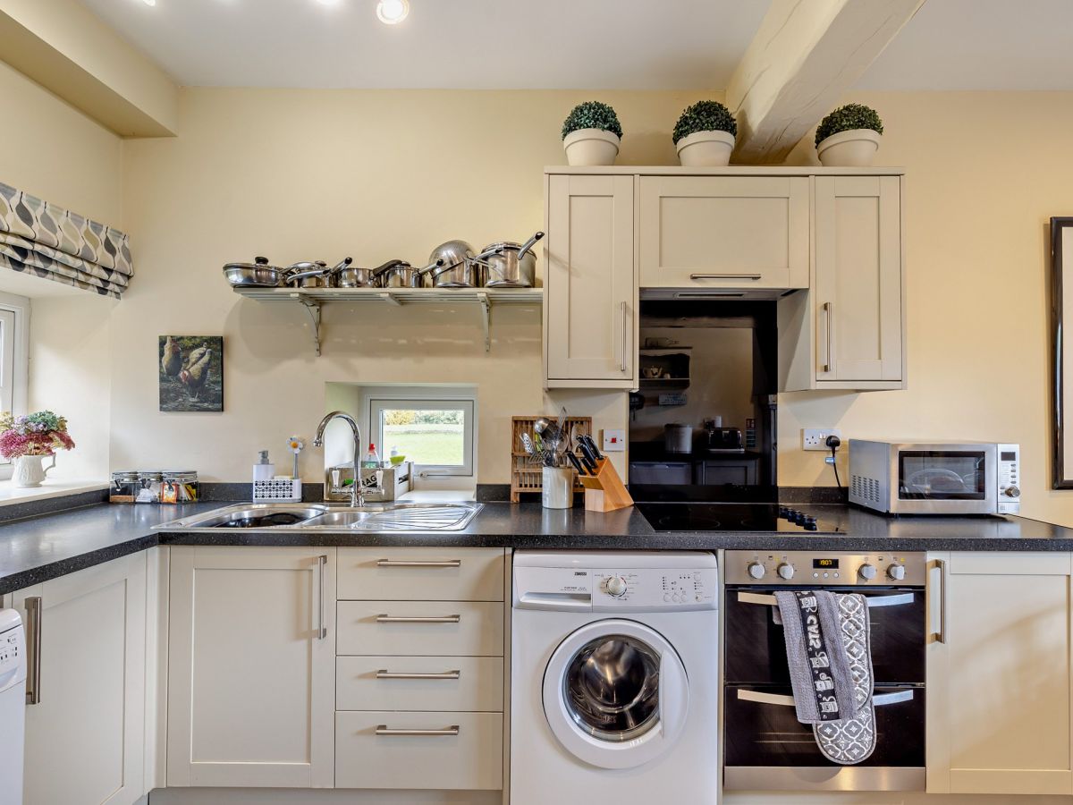 Clough Brook Cottage, listing photograph 12
