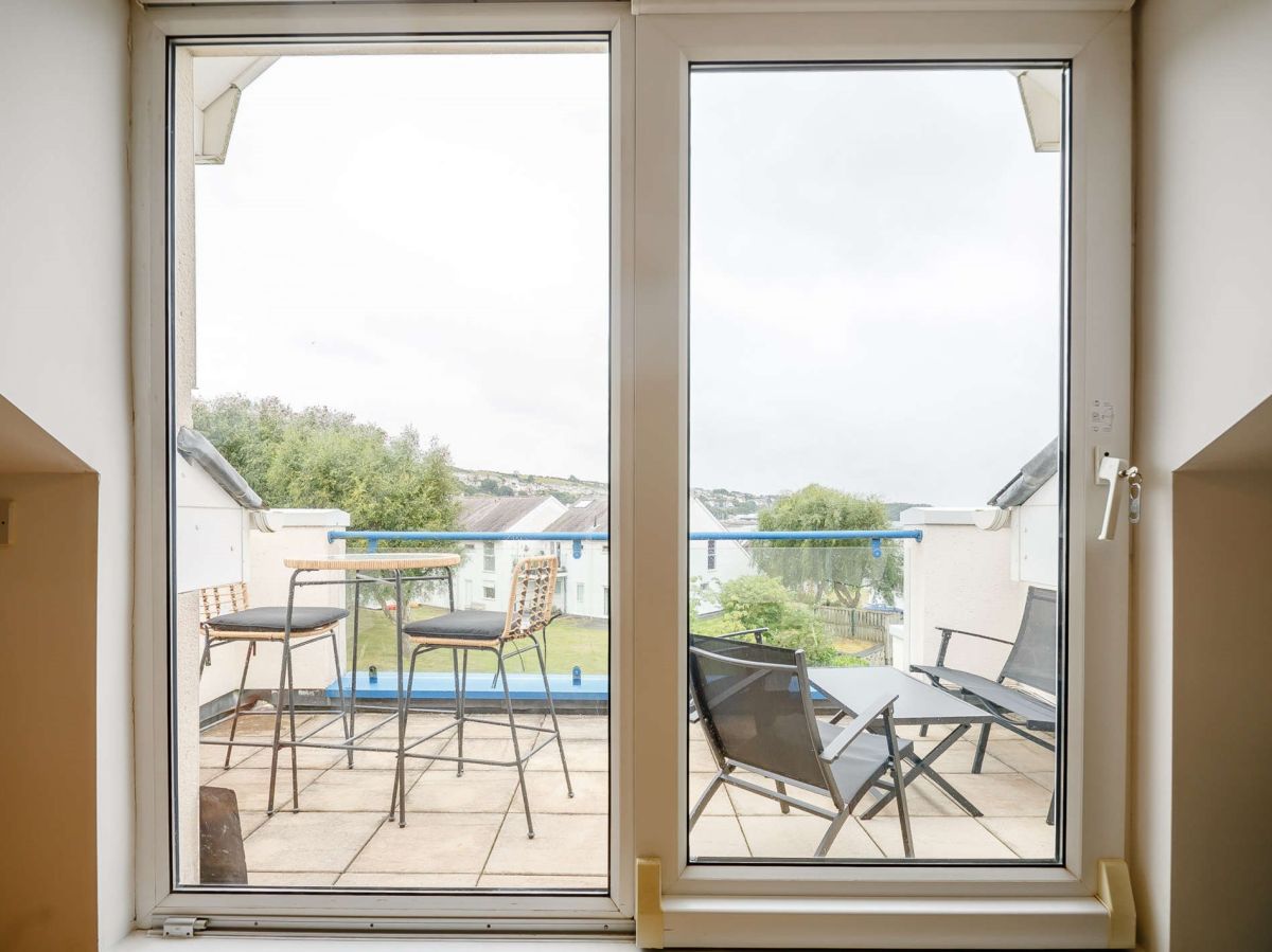 Straits View, listing photograph 7
