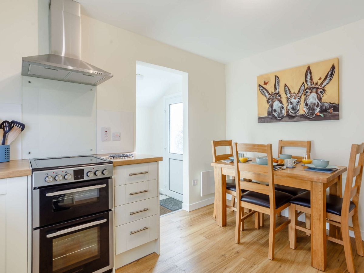 Camus Cottage, listing photograph 5