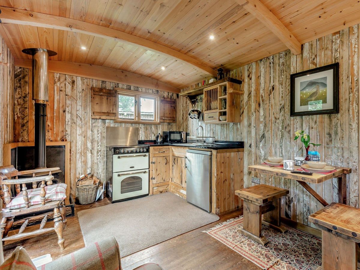Gowan Bank Farm Shepherd's Hut, listing photograph 6