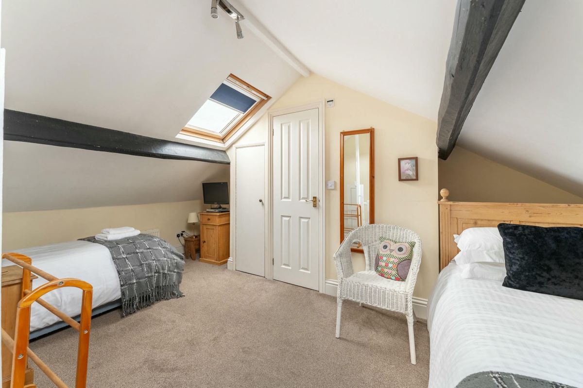 The Nook, listing photograph 11