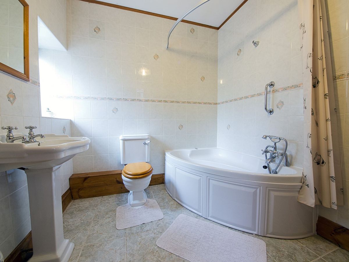Deepdale Cottage, listing photograph 12