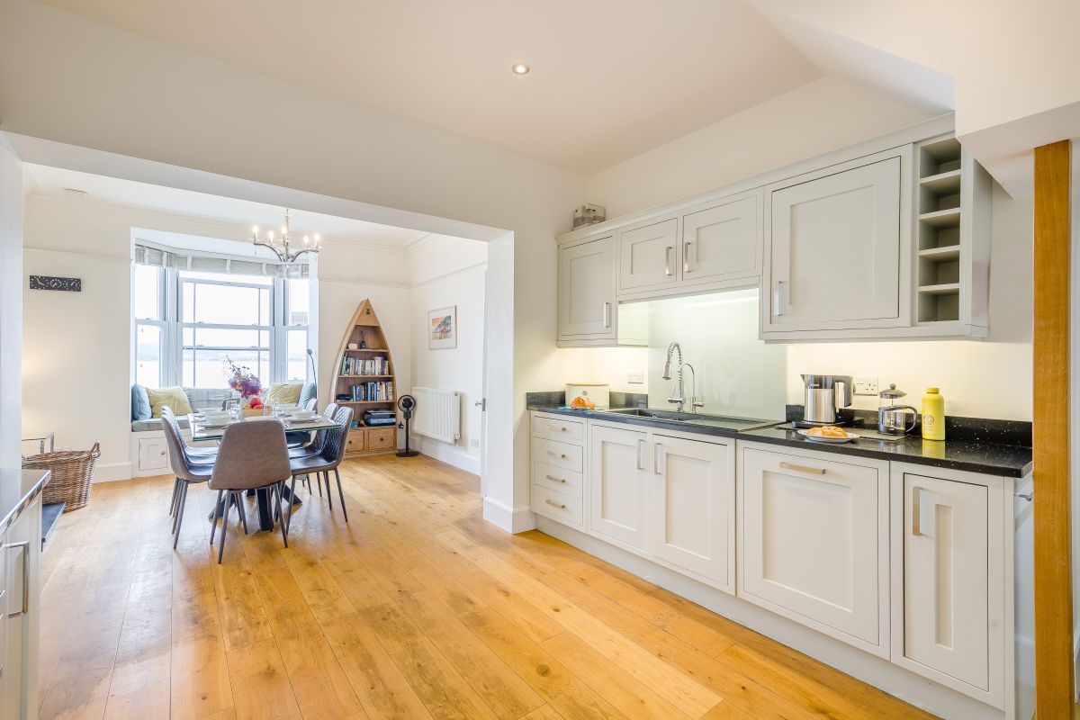 2 Glandwr, listing photograph 9