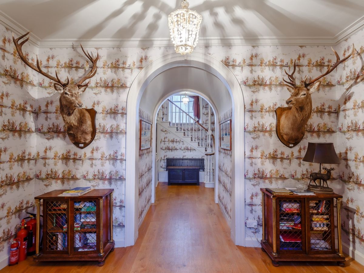 Dell House, listing photograph 4