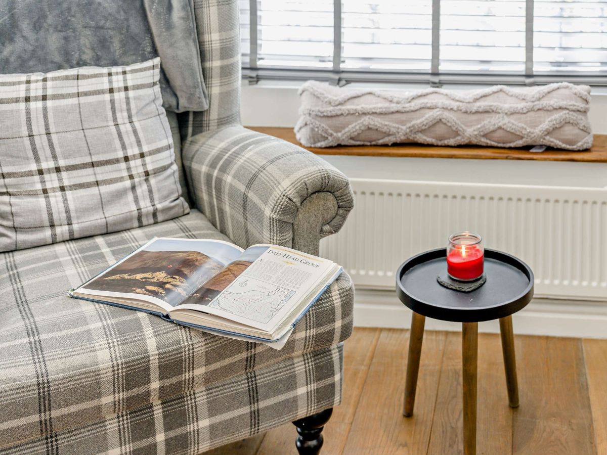 Cobble Cottage, listing photograph 2