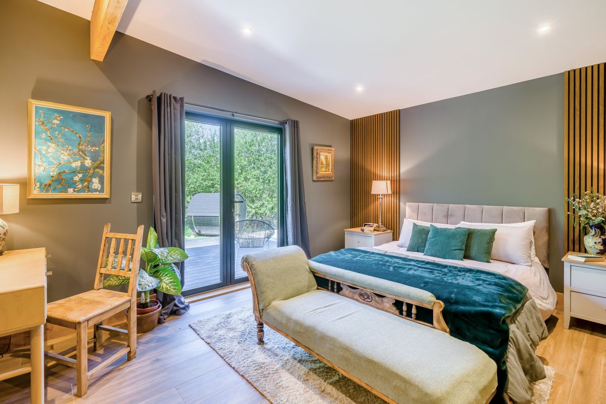 Deer Cottage, listing photograph 10