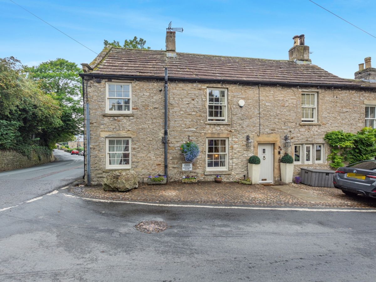 North Gate House, listing photograph 6