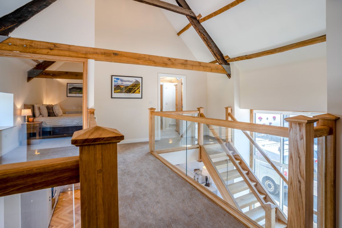 Sugar Loaf View Barn, listing photograph 6