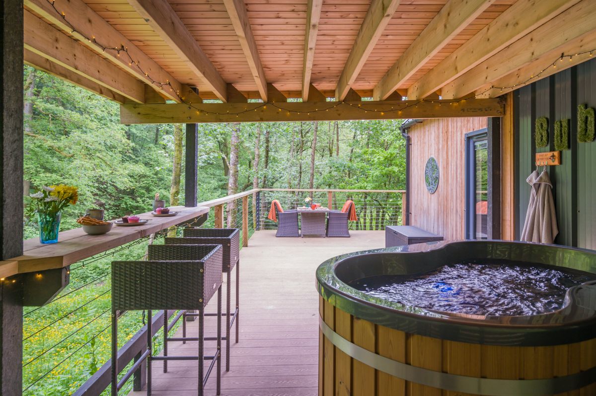 The Tree House, listing photograph 6