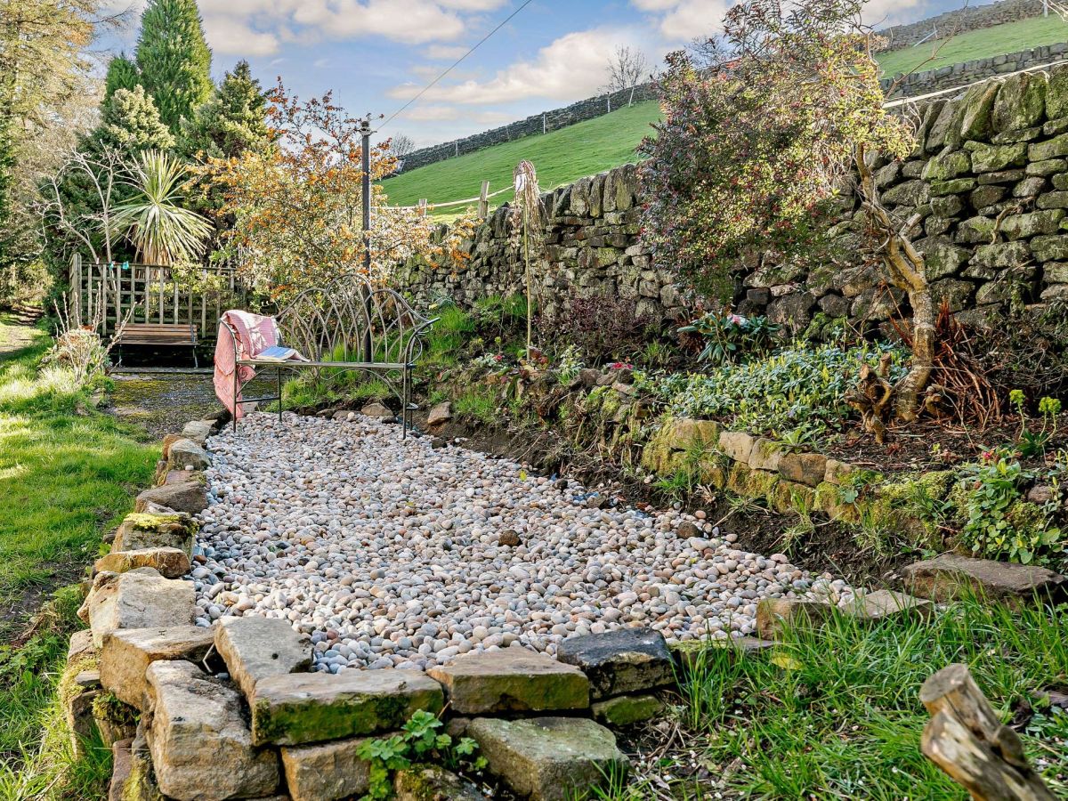 Ferndale Cottage, listing photograph 3