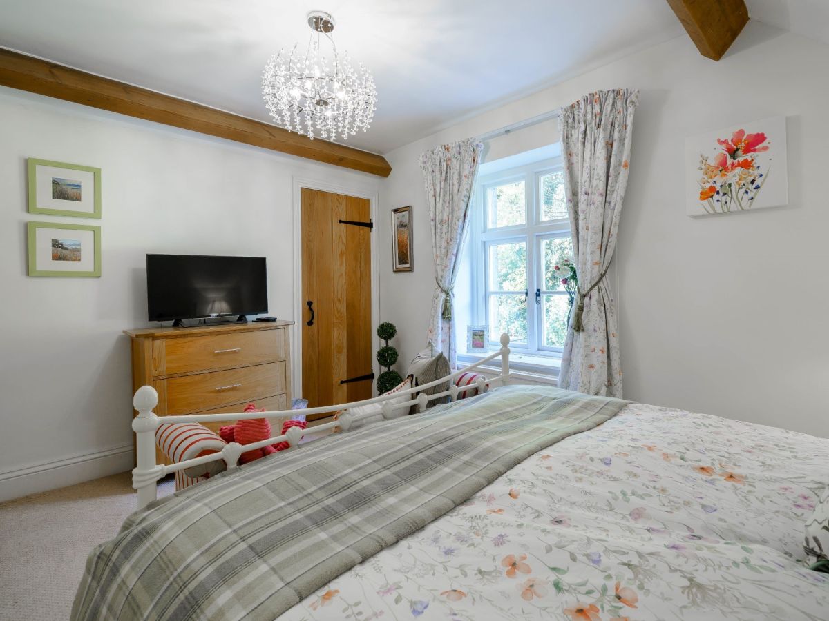 Nutwood Cottage, listing photograph 12