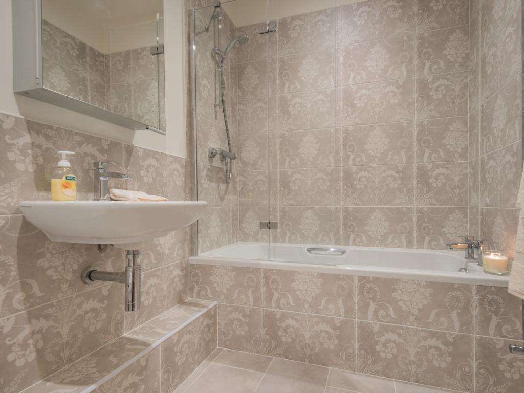 Rose Place, listing photograph 9