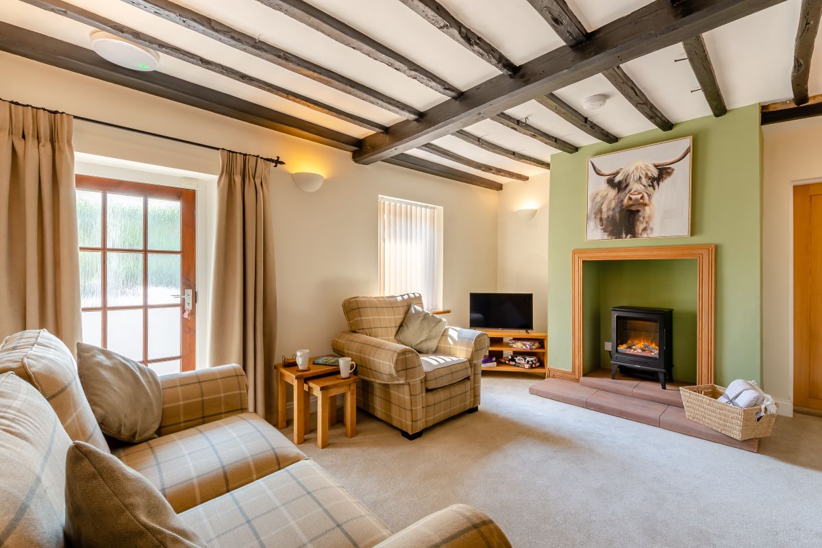 Prior Hall Cottage, listing photograph 3