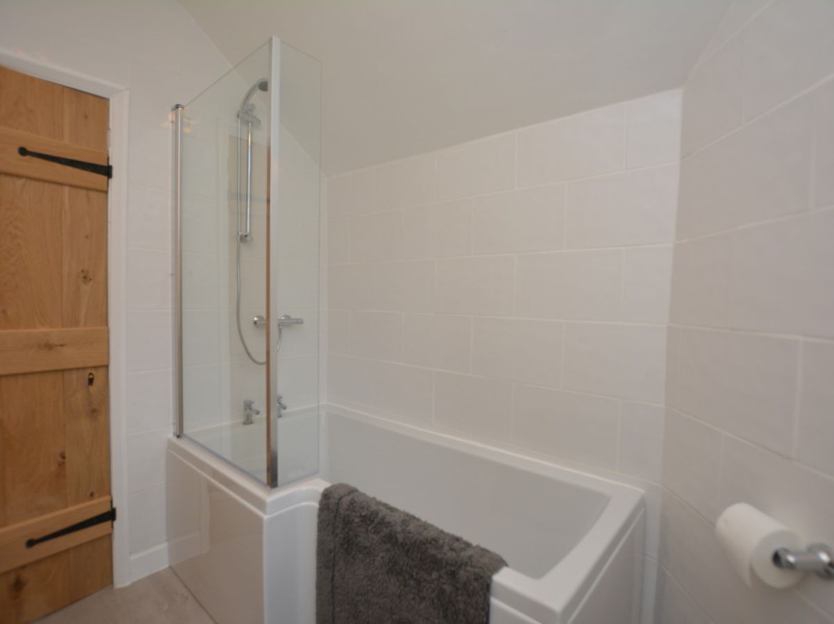 Werdnas Cottage, listing photograph 11