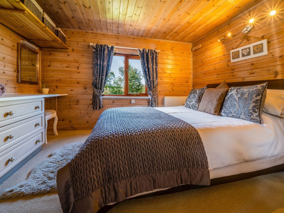 Ewe Lodge, listing photograph 7