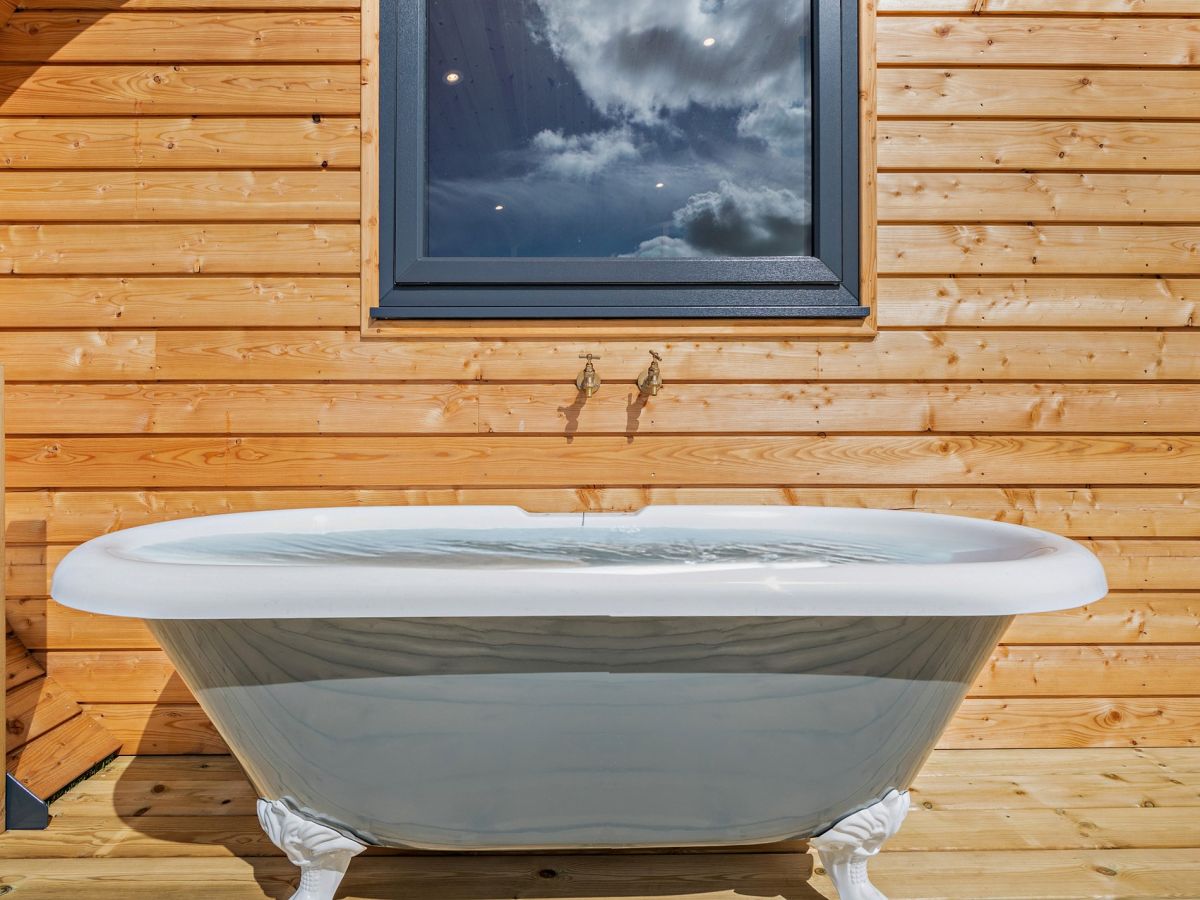 Bilberry Barrel, listing photograph 4