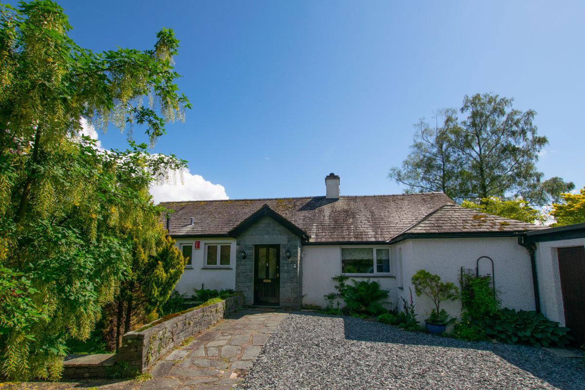 Anniversary Cottage, listing photograph 2